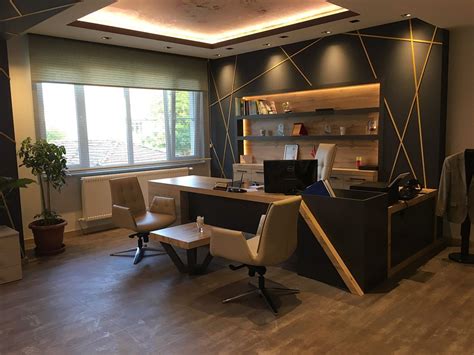 This minimalist office decor reveals a neat. Manager's Room Design in 2020 | Modern home offices ...