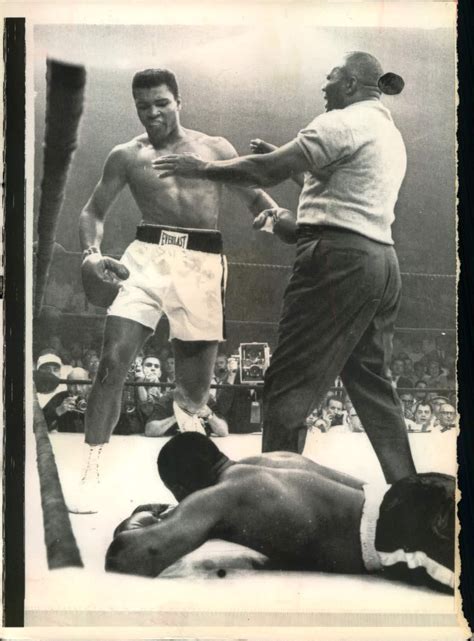 Pin Em Cassius Clay Aka Muhammad Ali