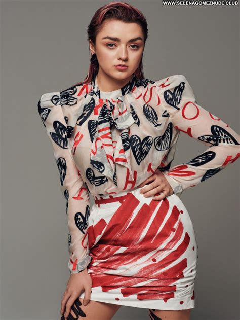Maisie Williams No Source Posing Hot Sexy Celebrity Beautiful Babe
