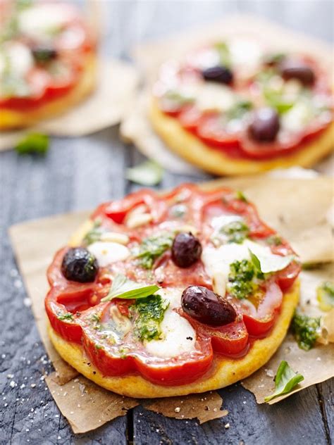 Small Tomato Pizzas Recipe Eat Smarter Usa