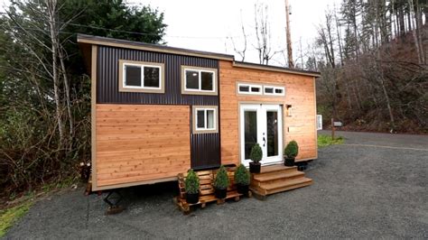 The 220 Sq Ft Romantic Abode Tiny House Town