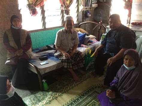 The gombak district is an administrative district located in the state of selangor, malaysia. PAS Kawasan Gombak Meneruskan Program Ziarah Kebajikan ...