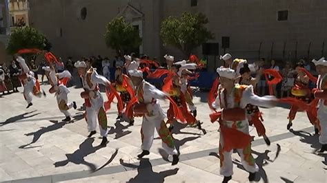 Nueve Grupos De Seis Países En El Festival Folklórico Internacional En Badajoz Canal Extremadura