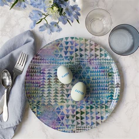Small speckled egg framed wreath. Make Your Easter Guests Feel Special With a Plate Unlike Any Other | Easter plates, Easter ...