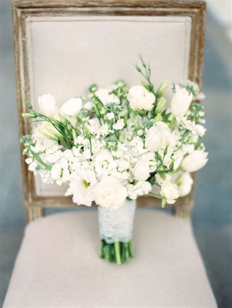 23 Innocently Beautiful White Bridal Bouquets Weddingomania