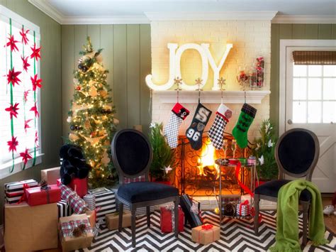 Black and White Holiday Decor | Interior Design Styles and Color Schemes for Home Decorating | HGTV