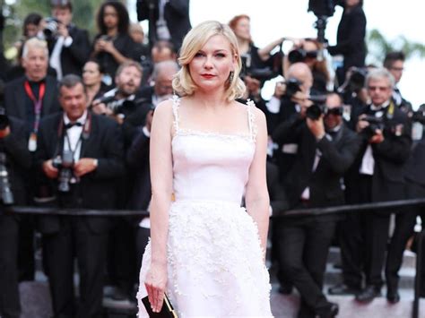 Terungkap Alasan Kirsten Dunst Tiba Tiba Nangis Di Karpet Merah Cannes