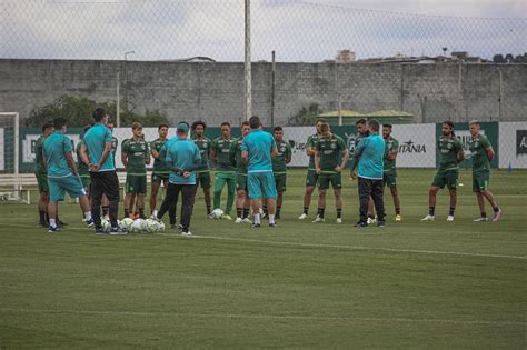 Segundo a assessoria de imprensa do artista. Coritiba divulga relacionados para confronto com São Paulo ...