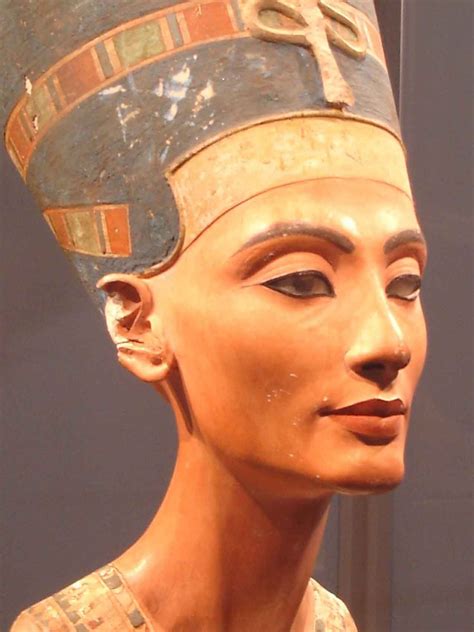 Egyptian Women Queen Nefertiti And Other Ancient Egyptian Women May Have Worn Heavy