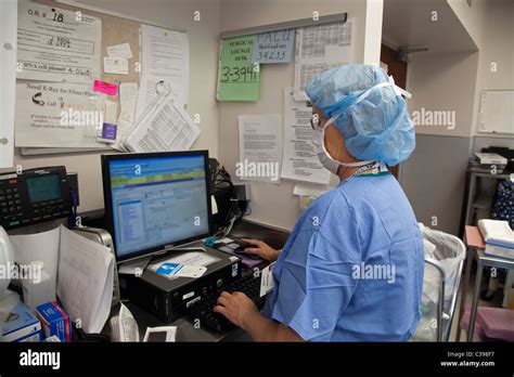 Hospital Usa Computer Hi Res Stock Photography And Images Alamy