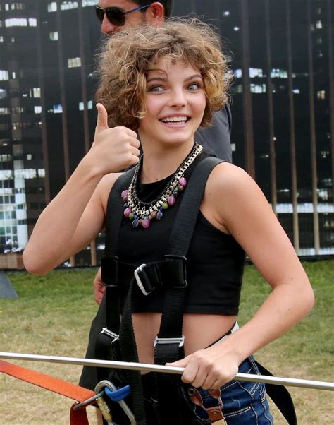 Who Is Camren Bicondova Gothams Catwoman Is A Multi Talented Teen