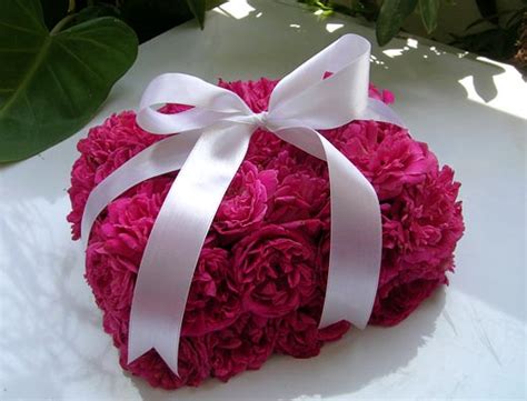 We did not find results for: Gift Pink Roses Bouquet Box - An unusual and out-of-the ...