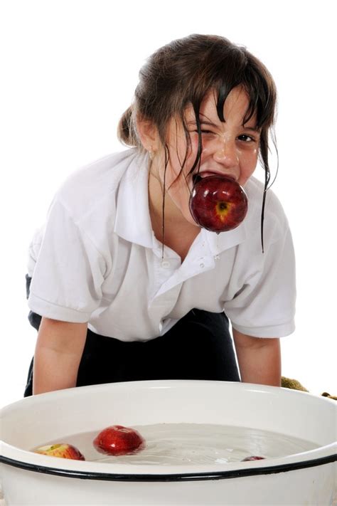 Bobbing For Apples