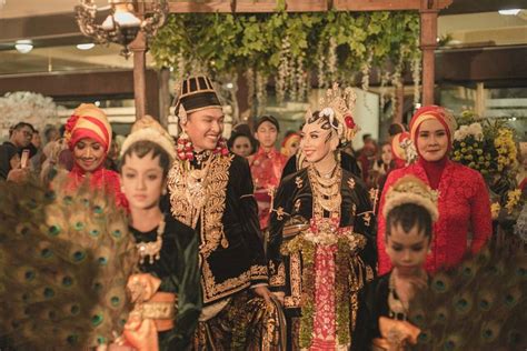 Pernikahan Baju Adat Jawa Jogja Radeaco