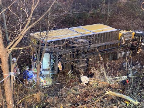 Accident Causes Box Truck To Flip Over Fall Into Embankment On Shady