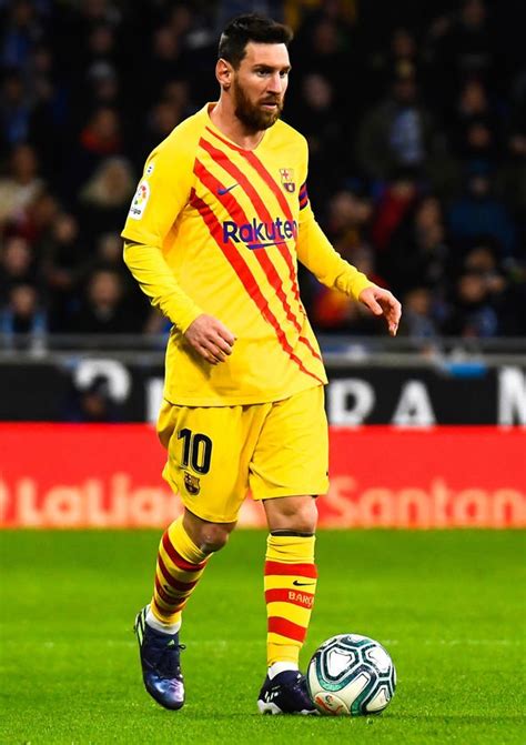 Barcelona dipastikan siap melepas kedua pemain mereka jelang musim 2021/22, yakni bek tengah pemain serba bisa berusia 20 tahun itu menarik perhatian selama euro 2020 bersama denmark. Barcelona transfer news LIVE: Man Utd submit £17m bid ...