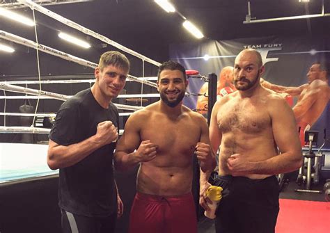 Tyson fury's win comes after several years of battling with mental health issues, weighing 400 tyson fury enters the mgm grand garden arena in las vegas for his rematch with deontay wilder. Agit Kabayel im Sparring mit dem Weltmeister Tyson Fury
