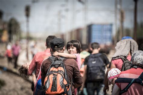 Balkan countries close borders to 'economic migrants'
