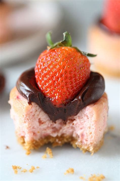 Chocolate Strawberry Mini Cheesecakes Handle The Heat