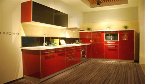 20 Striking Kitchens With Hot Red Lacquer Kitchen Cabinets