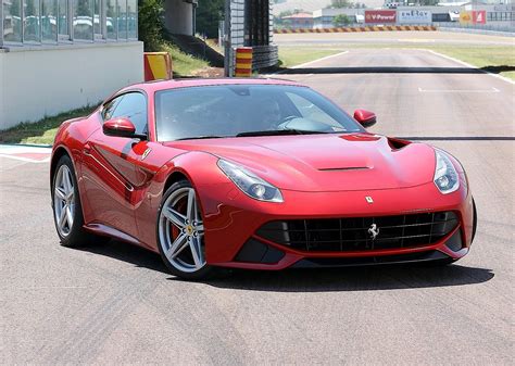 The car's looks are just as extraordinary as its performance capability: FERRARI F12 Berlinetta specs & photos - 2012, 2013, 2014, 2015 - autoevolution