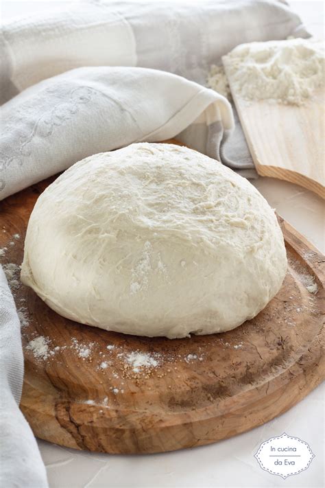 Ciao ilaria, sì certo se fai una lunga lievitazione in frigo puoi usare solo mezza bustina di lievito. Pizza lievitata 24 ore, con 1 gr di lievito di birra ...