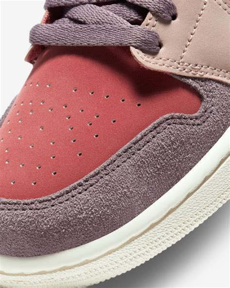 The air jordan 1 mid se canyon rust wears a top mixing leather and suede. NIKE WMNS AIR JORDAN 1 LOW CANYON RUSTが2/25に国内発売予定【直リンク有り】