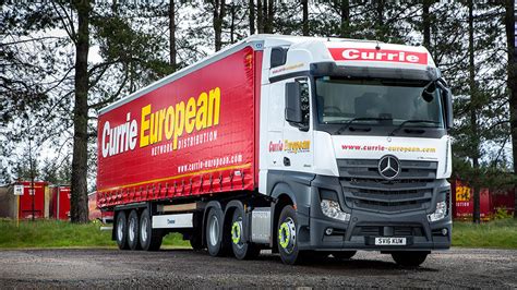 A isoflex é especializada em soluções para gestão visual. Currie warms to Mercedes-Benz Actros - RoadStars