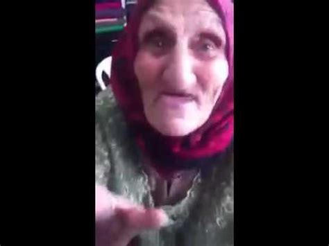 Yaşlı Kadın Çok Güzel Oynuyor Bir Bakın YouTube