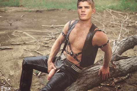 Pax Celeb Fakes Chris Zylka As A Leatherman