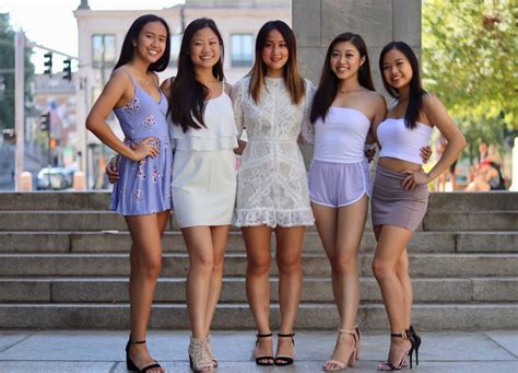 Whyakdphi Girlslikeus Beautiful Asian Women Susanna Reid Legs Skirt