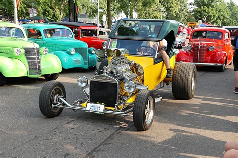 Back To The 50s Action From Americas Largest Street Rod Show