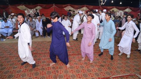 Pashto Mast Attan Dance Zawanano Mast Attan Songs Karachi Attan