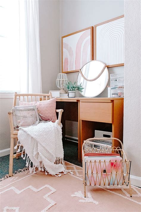 How A Nashville Mom Transformed Her Daughter S Dorm Room Into A Bohemian Oasis Chic Dorm Room