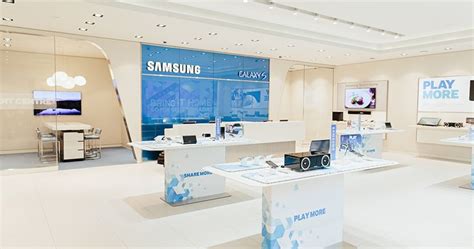 Samsung Interior Design 3 Store Design Interior Samsung Store Store