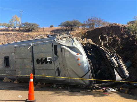 Atienden Accidente De Autobús En Carretera De Oaxaca Hay Dos Muertos
