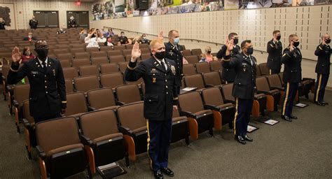 Illinois Army National Guard Welcomes New Commissioned Officers