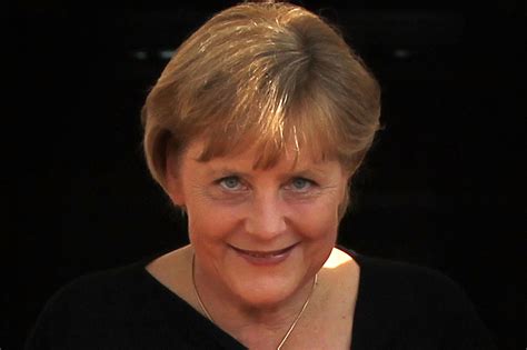Merkels vater starb im september 2011. Gerüchte um Rücktritt nutzen Angela Merkel | The European