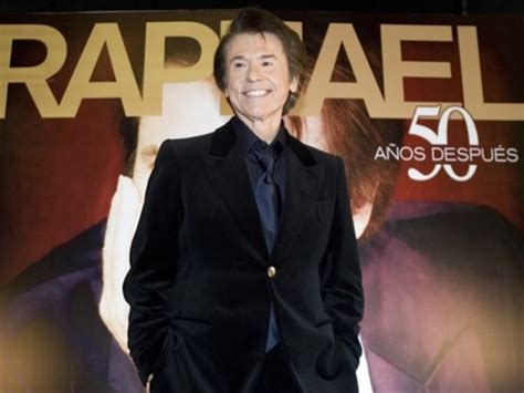 Rafael araneda (born 18 september 1969) is a host of talento chileno. Raphael reemplazará a Alejandro Fernández en Viña del Mar ...