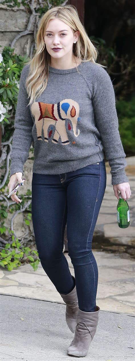 digging hilary duff in this elephant sweater haylie duff curvy fashion girl fashion fashion