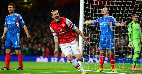 Coin 2.0's security features help to prevent fraud and assist in recovering a lost device. Arsenal 2-0 Hull match report: Nicklas Bendtner's first goal for the Gunners since 2010 sets up ...