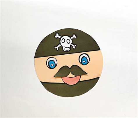Paper Plate Pirate Craft With Moving Eyepatch Easy Crafts For Kids