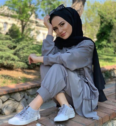Fatima Chaudhry Adlı Kullanıcının Tesettür Hijab Panosundaki Pin