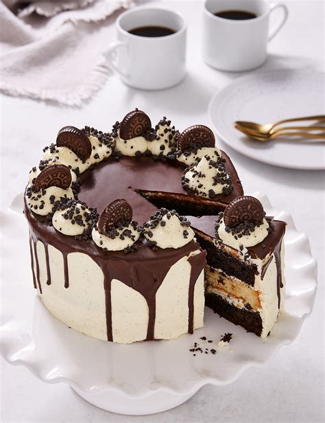 Cookies And Cream Layered Cake Serves 12 Mands Cake Servings Cookies And Cream Occasion Cakes