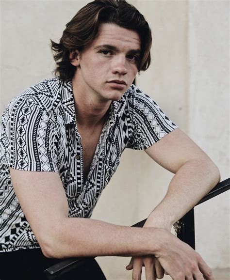 Jun 19, 2021 · the kissing booth star joel courtney is returning to netflix for a brand new romantic comedy project called players. Joel Courtney | Kissing booth, Courtney, Cute celebrities