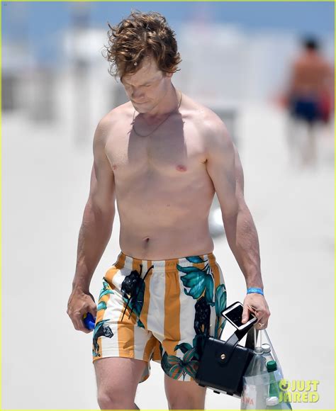 game of thrones alfie allen spotted shirtless in miami photo 4788970 shirtless pictures
