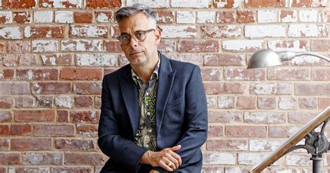 A Fashion Makeover For Broadways Joe Mantello The New York Times