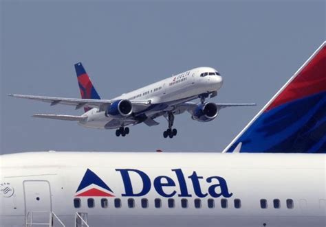 Being an airline means we are a global family. Delta Airlines es nombrada la principal línea aérea de EE ...
