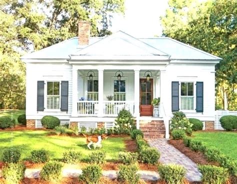 Charming Cottage Porch Addition With Tin Roof Small Cottage Homes