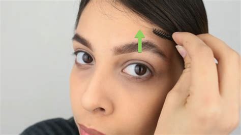 How To Pluck Bushy Eyebrows